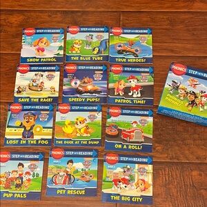 Phonics Box Set - Paw Patrol 12 Book Set-Step into Reading